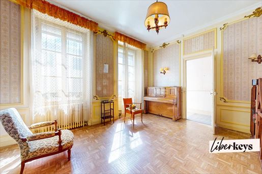 Maison 8 pièces 185 m² · à Reims · 185 m² · 390 000 €