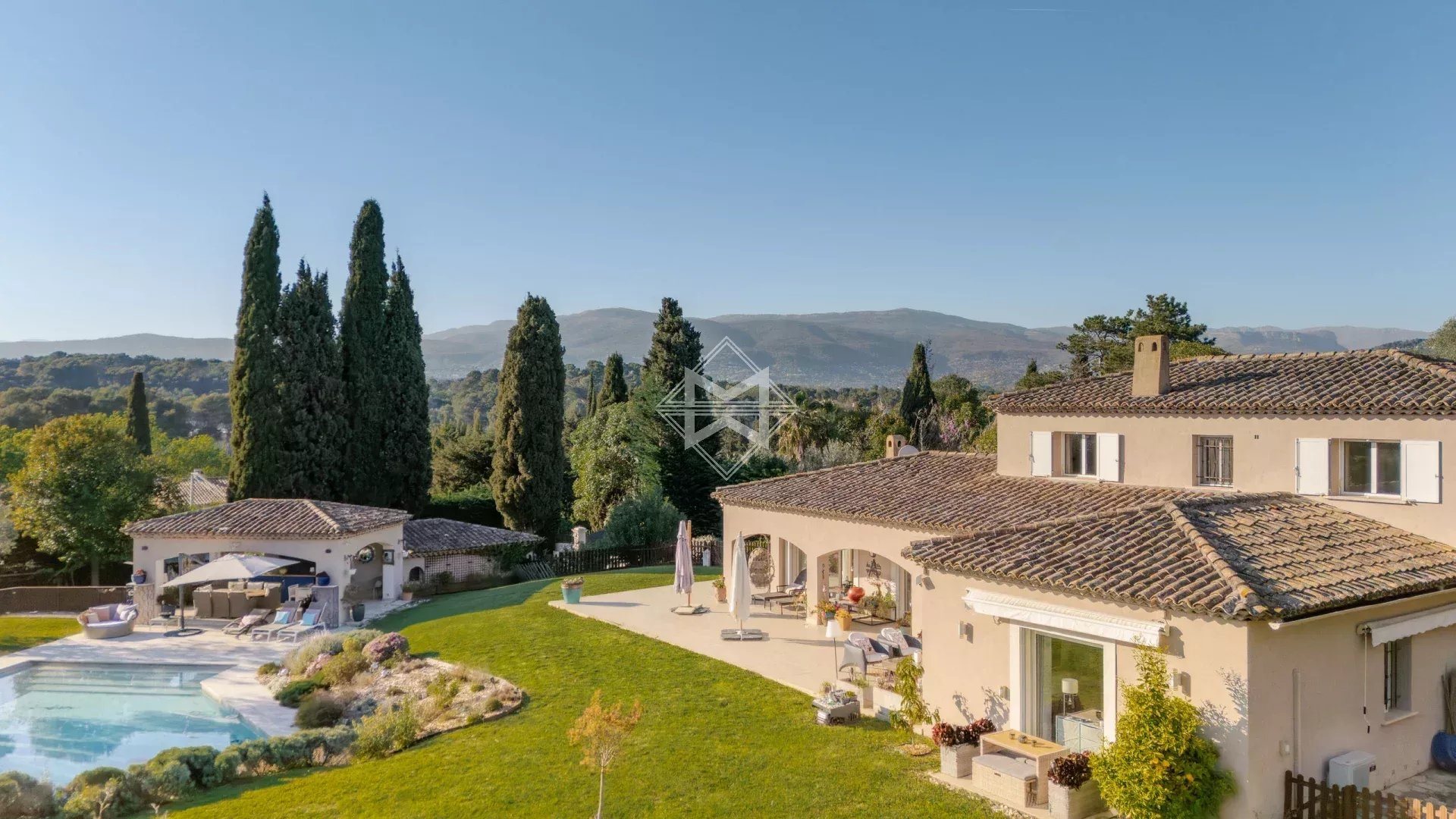 Maison à vendre, 246m², Mougins