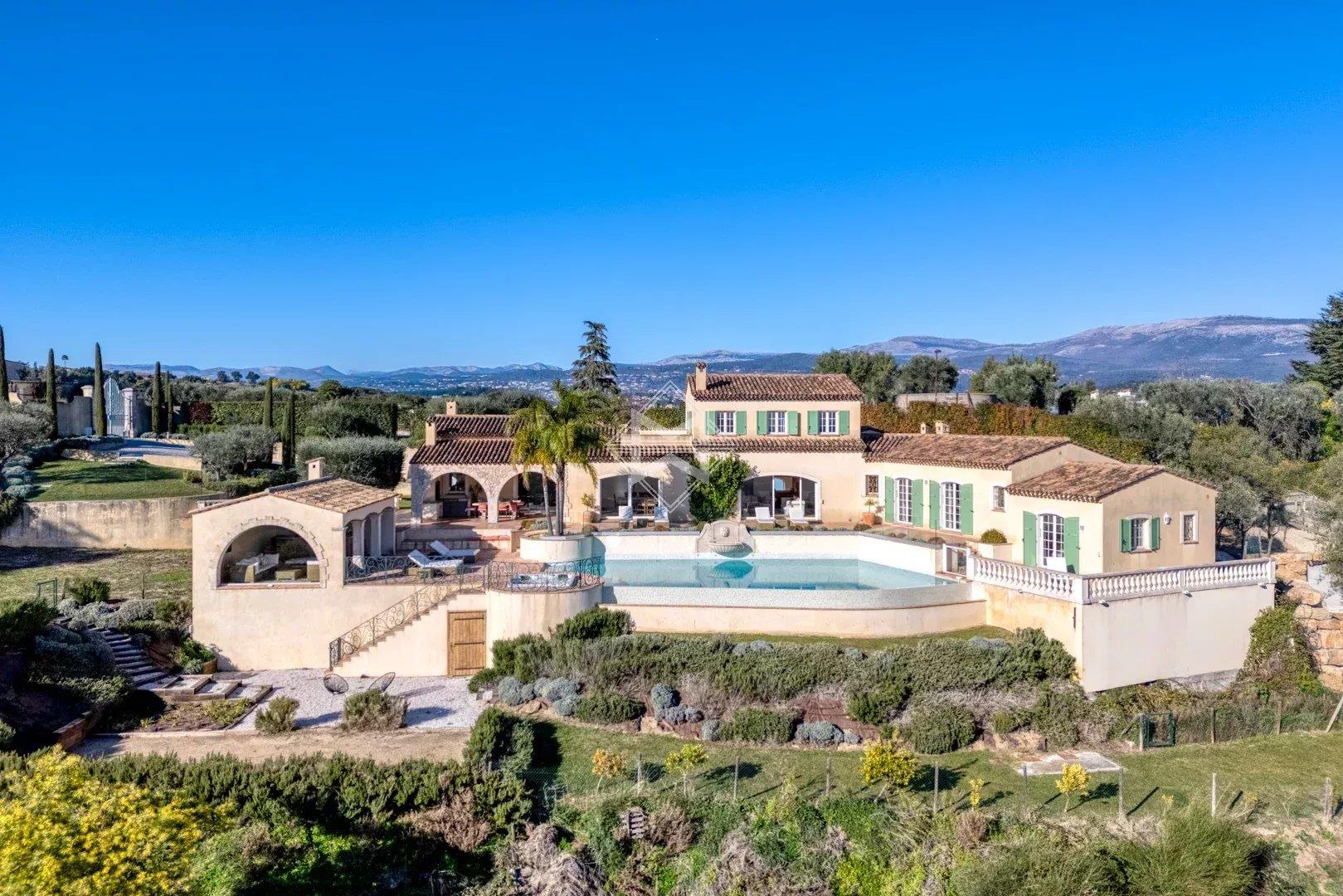 Maison à vendre, 365m², Pégomas