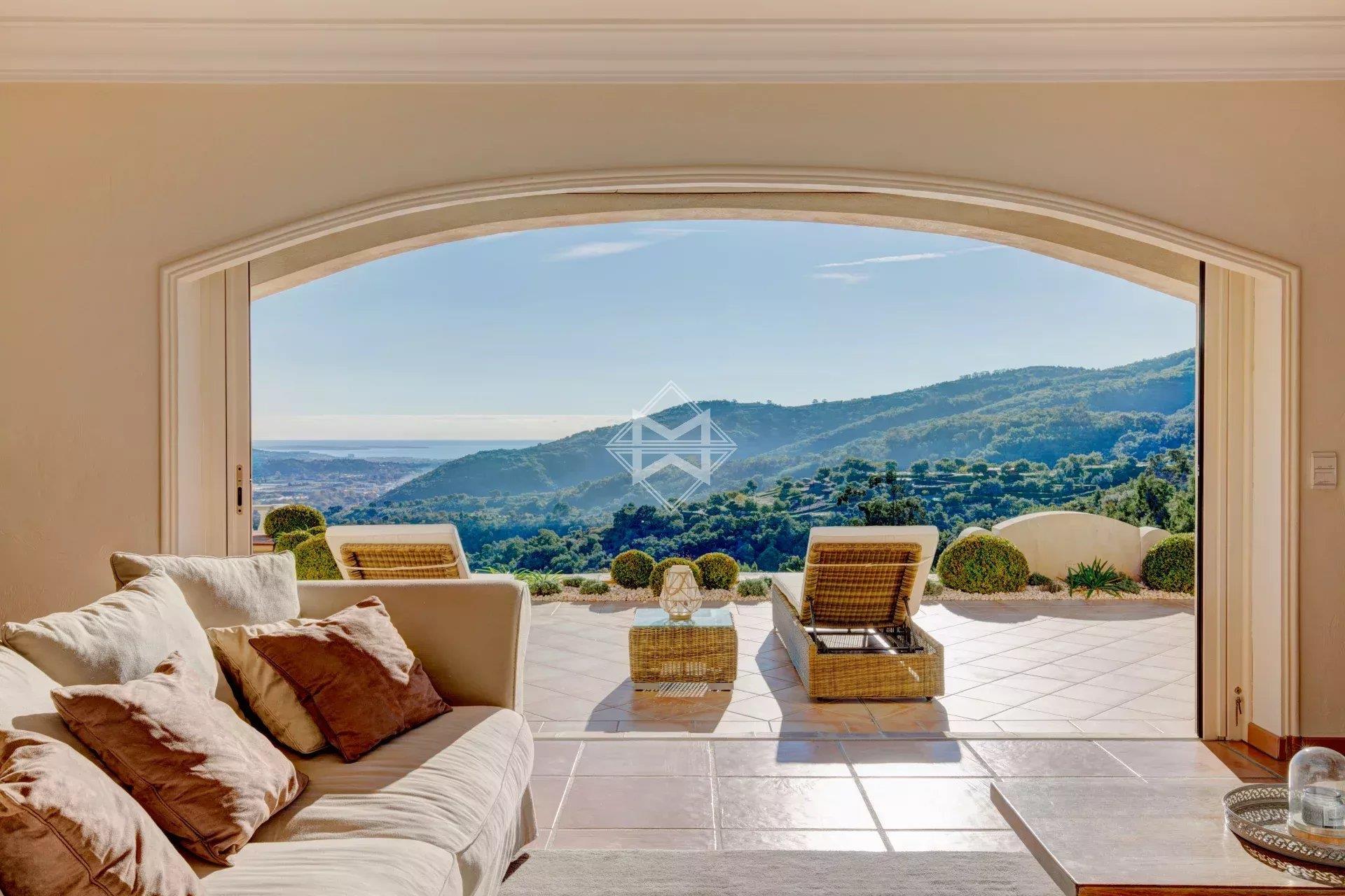Maison à vendre, 365m², Pégomas