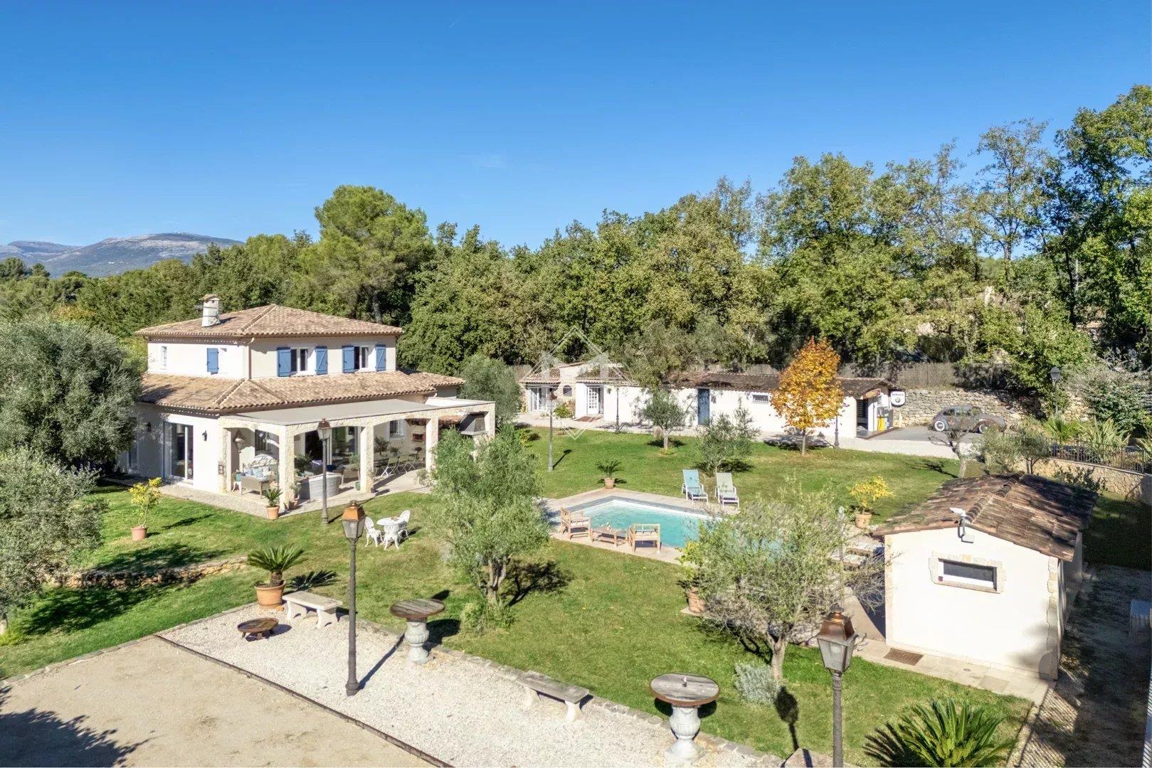 Maison à vendre, 192m², Mouans-Sartoux