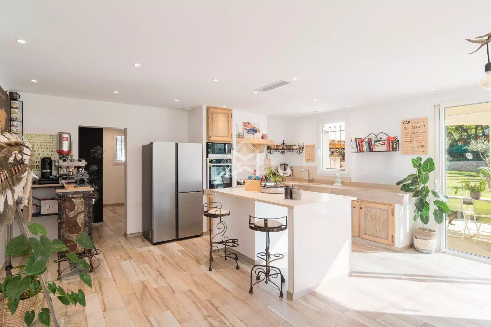 Maison à vendre, 192m², Mouans-Sartoux