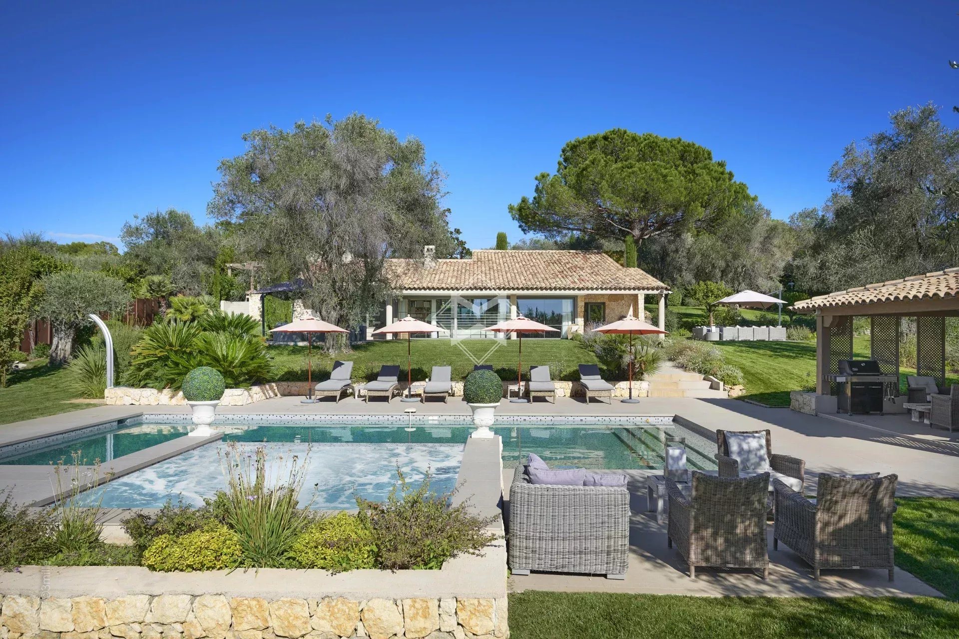 Maison à vendre, 350m², Mougins