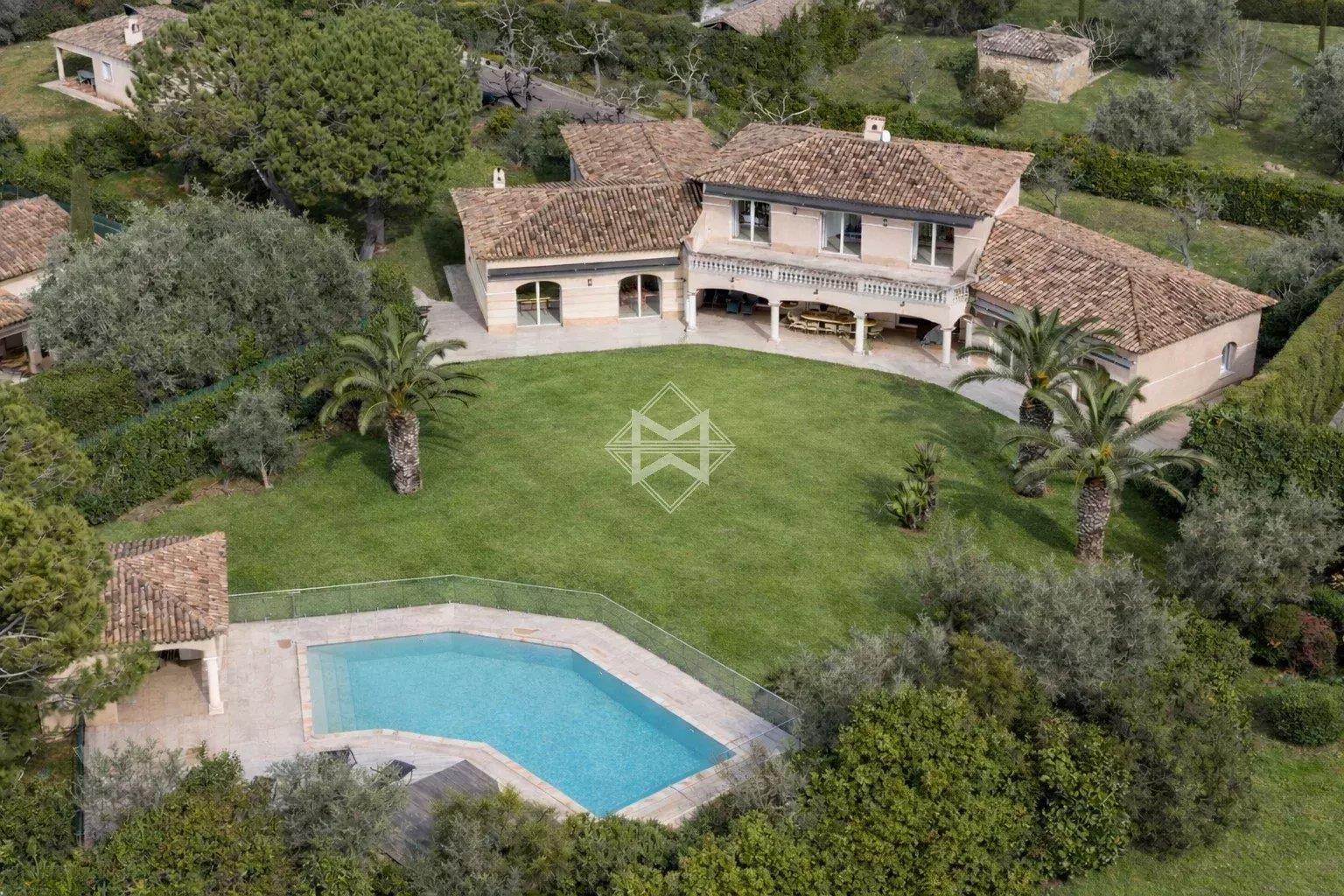 Maison à vendre, 394m², Mougins