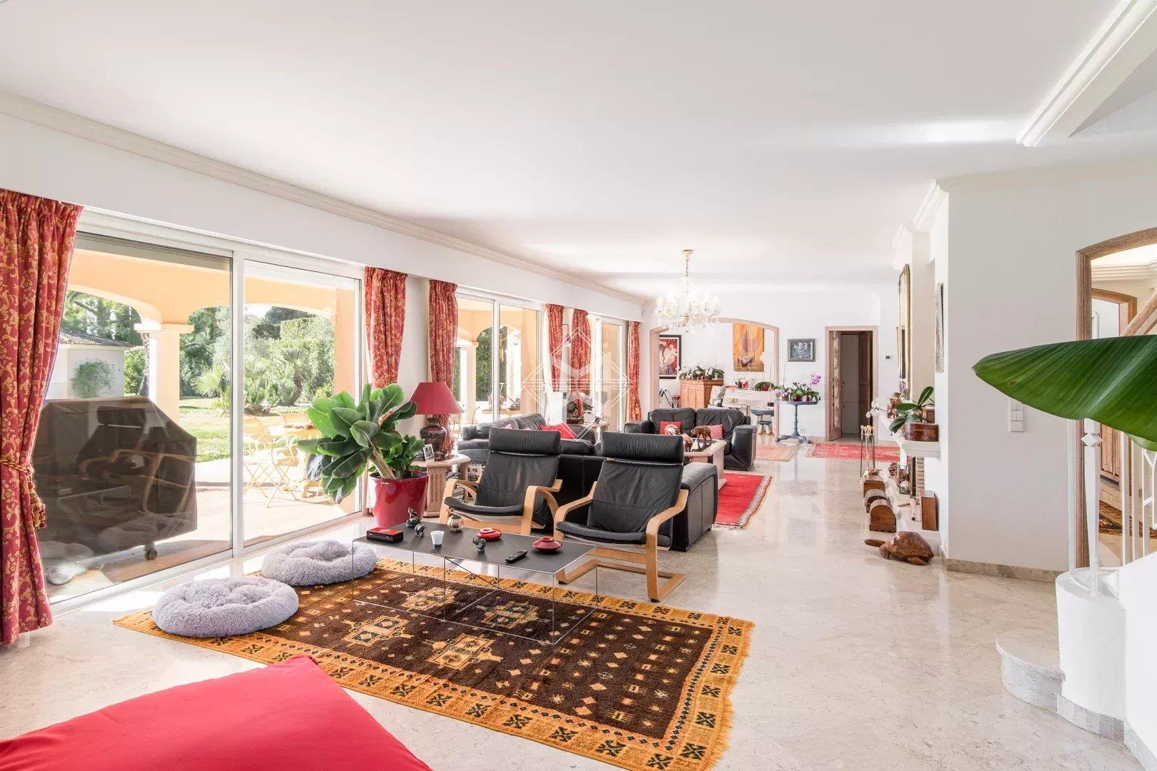 Maison à vendre, 394m², Mougins