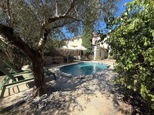 Maison 7 pièces 296 m² · à Castres · 296 m² · 529 000 €