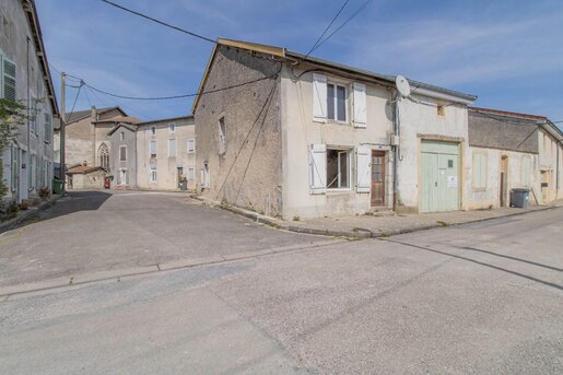 Maison 3 pièces 108 m² · à Sampigny · 108 m² · 22 000 €