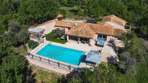 Maison 6 pièces 231 m² · à Saint-Maximin-la-Sainte-Baume · 231 m² · 1 400 000 €