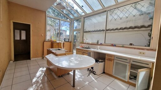 Immeuble 230 m² · à Saint-Nicolas-de-la-Grave · 230 m² · 100 000 €