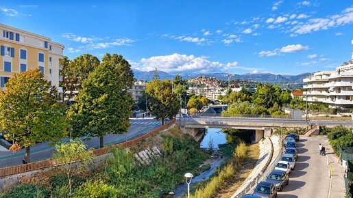 Appartement 5 pièces 94 m² · à Cagnes-sur-Mer · 94 m² · 487 000 €