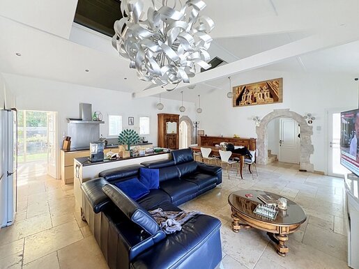 Maison 5 pièces 148 m² · à Cagnes-sur-Mer · 148 m² · 890 000 €
