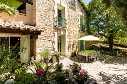Maison 8 pièces 232 m² · à Lamalou-les-Bains · 232 m² · 515 000 €