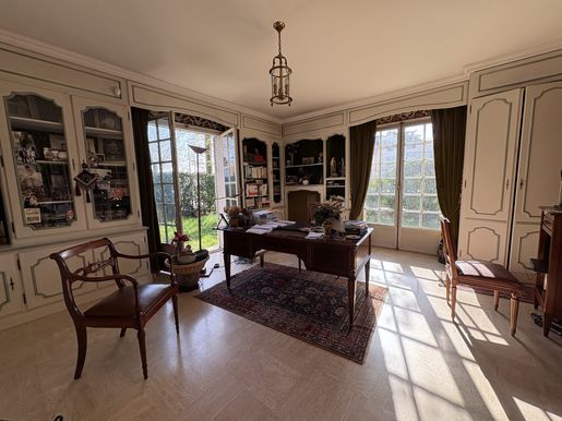 Maison 8 pièces 241 m² · à Saint-Maur-des-Fossés · 241 m² · 1 299 900 €