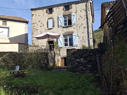 Maison 5 pièces 102 m² · à Auriac-l'Eglise · 102 m² · 85 600 €
