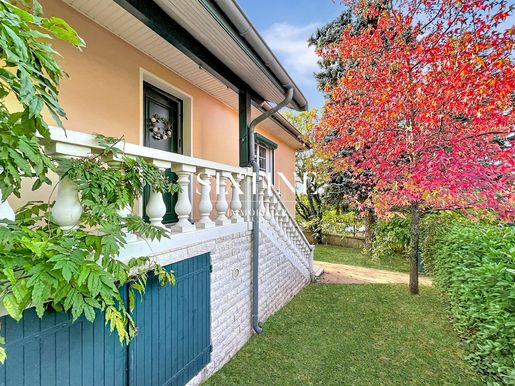 Maison 5 pièces 195 m² · à Rillieux-la-Pape · 195 m² · 670 000 €