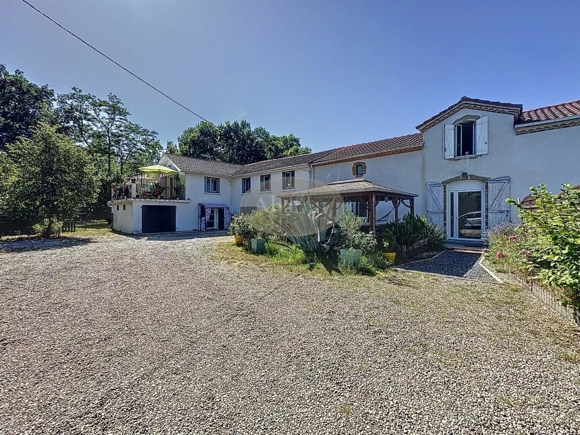 Maison à vendre, 350m², Vic-en-Bigorre
