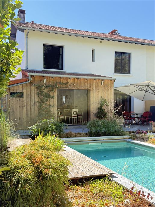 Maison 6 pièces 136 m² · à La Rochelle · 136 m² · 818 850 €