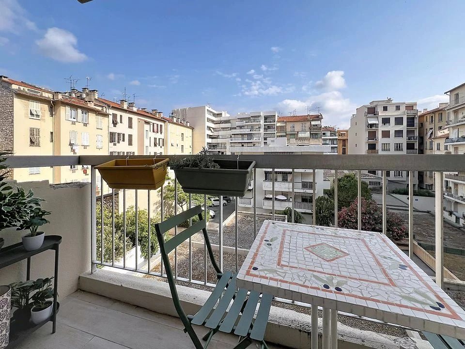 Appartement à louer, 26m², Nice