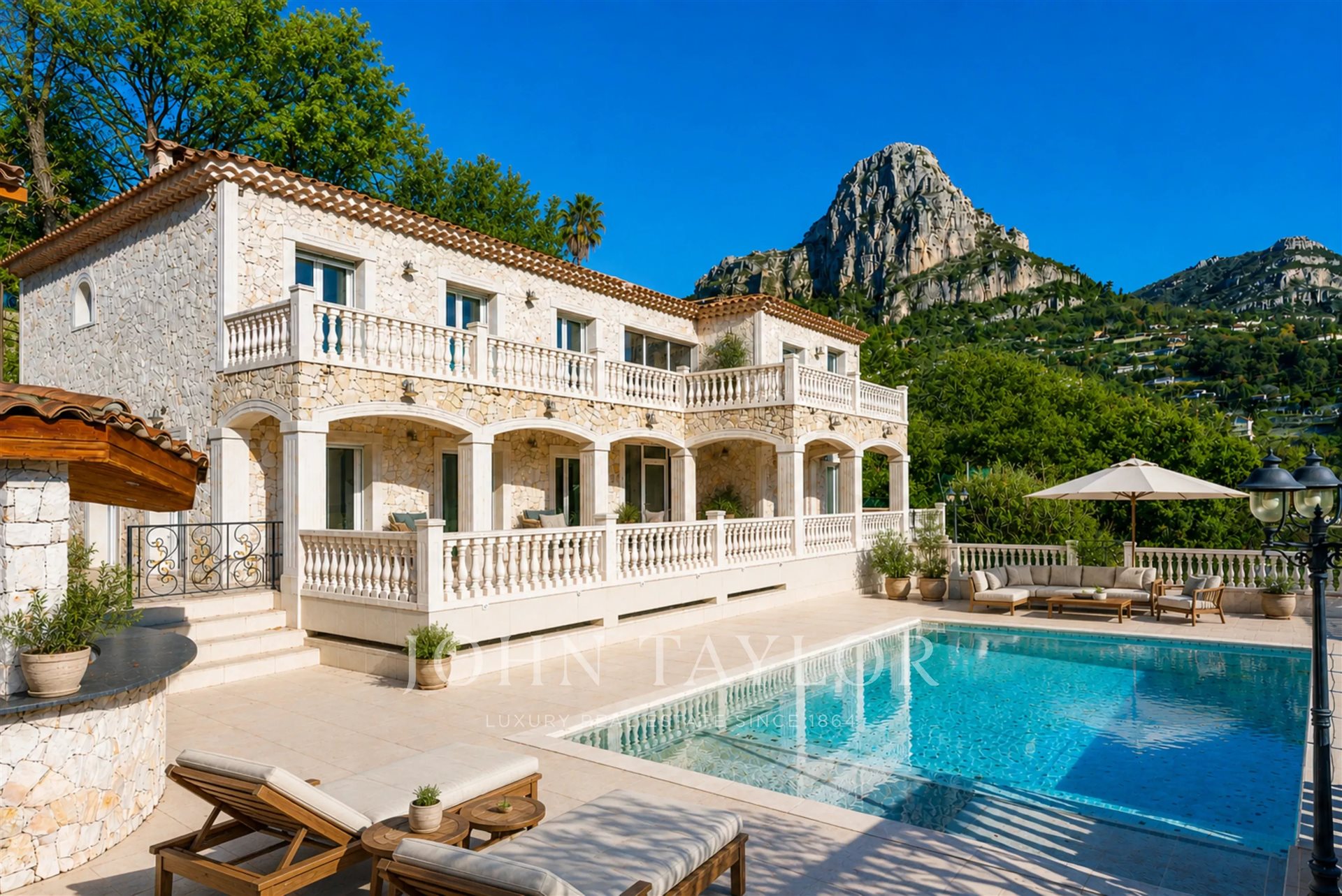 Maison à vendre, 252m², Vence
