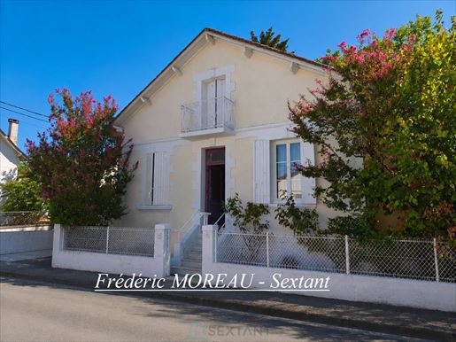 Maison 4 pièces 115 m² · à Bergerac · 115 m² · 194 000 €