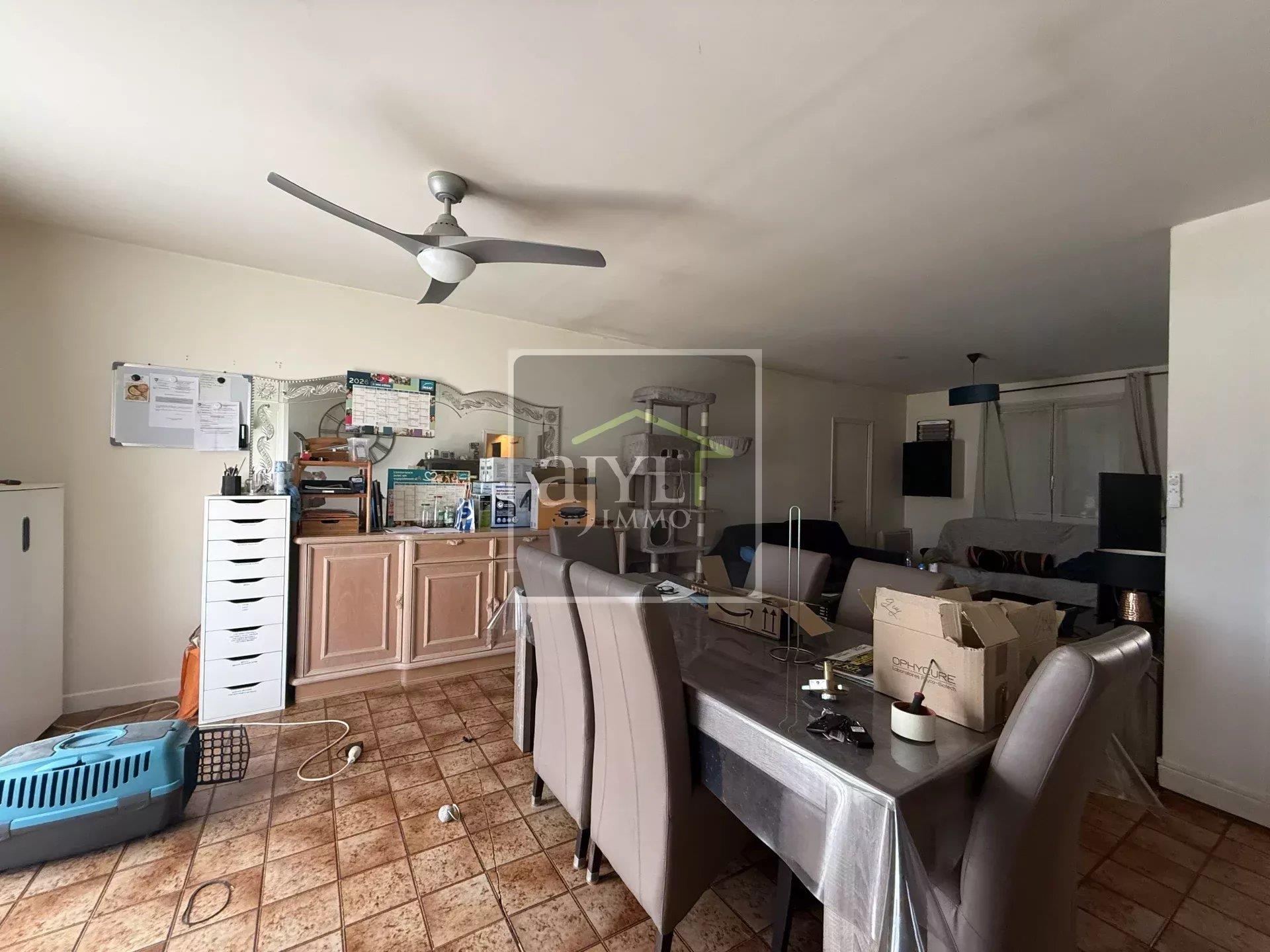 Maison à vendre, 74m², Charleval