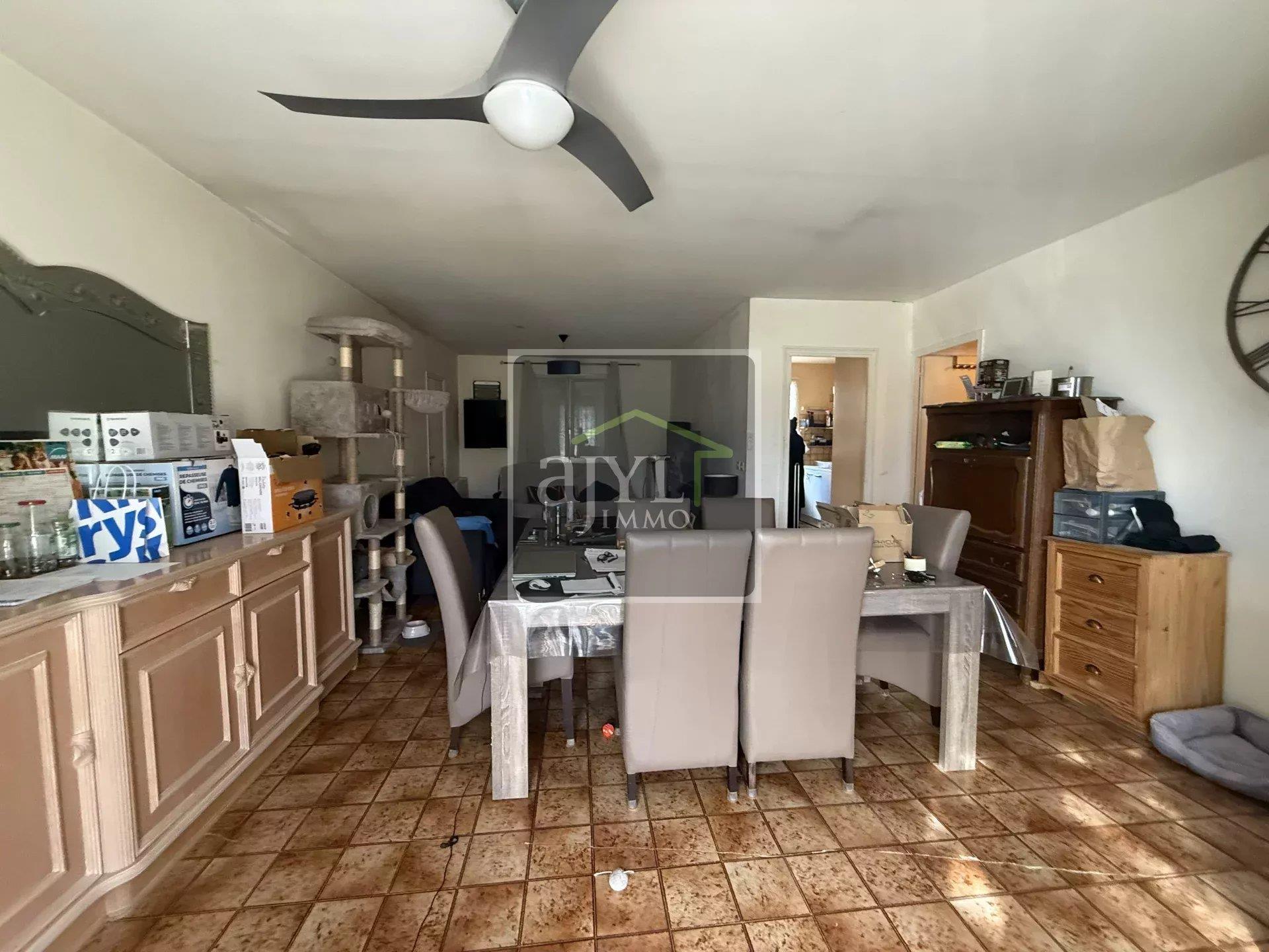 Maison à vendre, 74m², Charleval