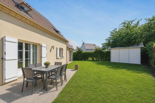 7 pièces 134 m² · à Lagny-le-Sec · 134 m² · 455 000 €