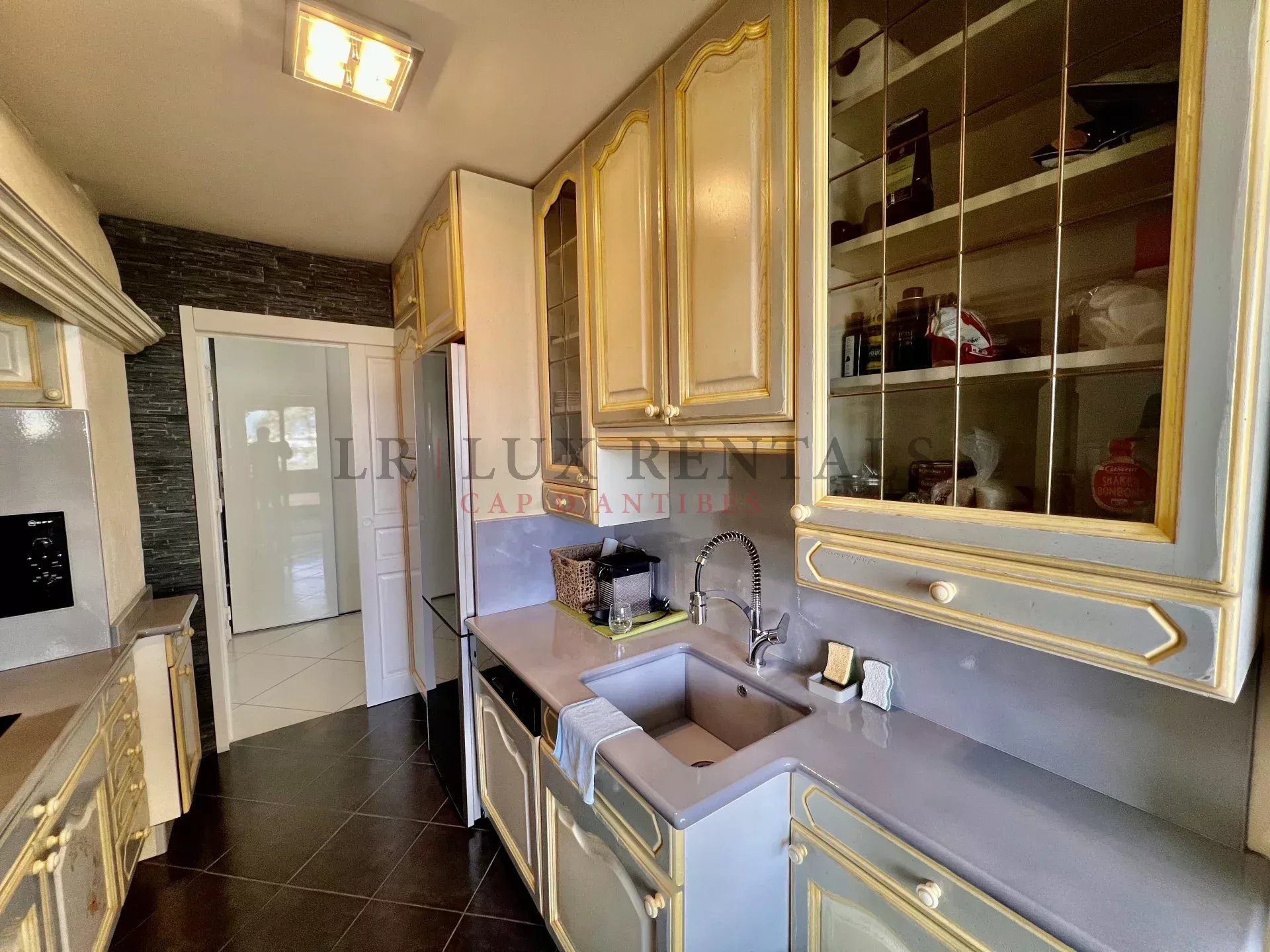 52 m² one-bedroom apartment with terraces and garage in a secure residence - Plus