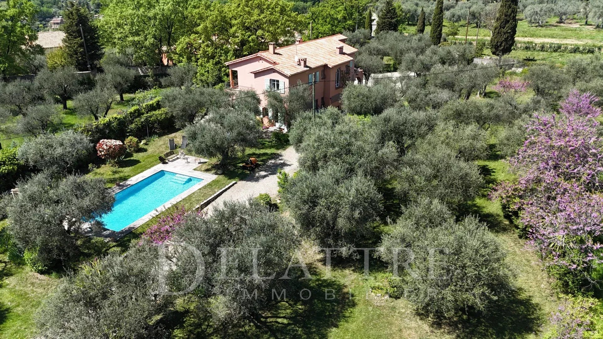 Maison à vendre, 235m², Châteauneuf-Grasse
