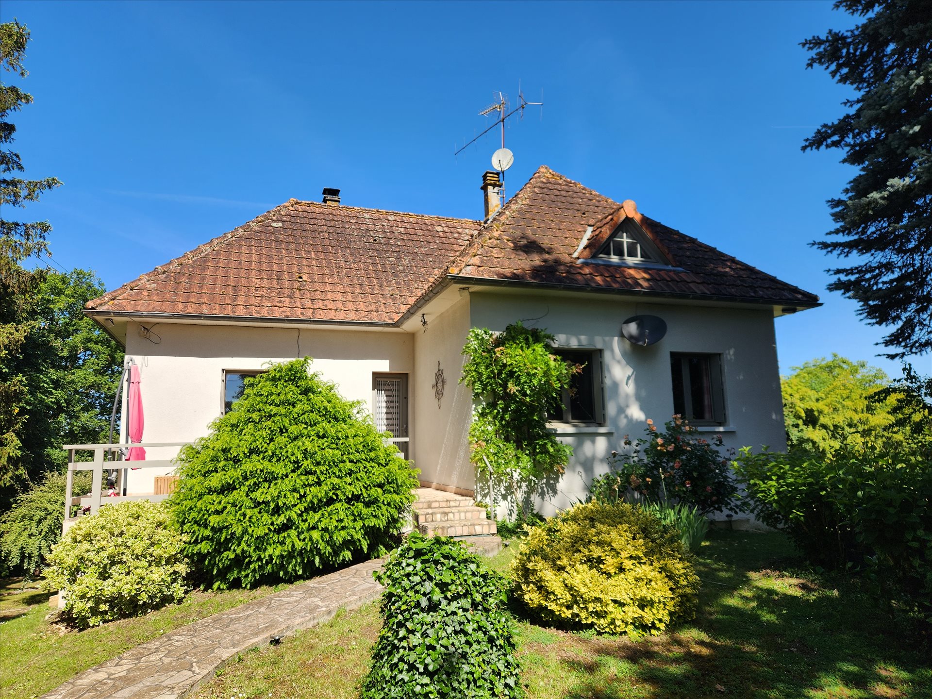 Maison 7 pièces 156 m² · à Pressac · 156 m² · 229 000 €
