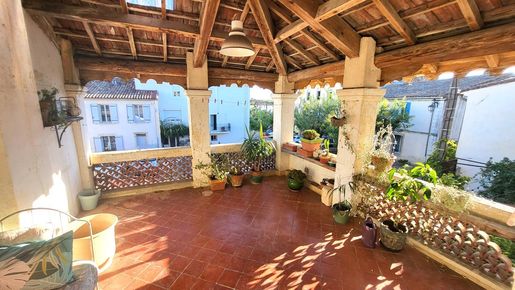 Maison 10 pièces 250 m² · à Congénies · 250 m² · 499 000 €