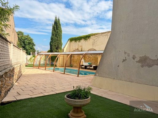 Maison 15 pièces 339 m² · à Pomérols · 339 m² · 696 000 €
