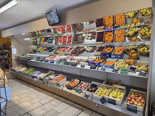 Local commercial — Pont-de-Poitte (Jura) · 95 000 €