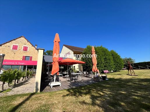 Local commercial 16 pièces 800 m² · à Courlans · 800 m² · 1 131 000 €