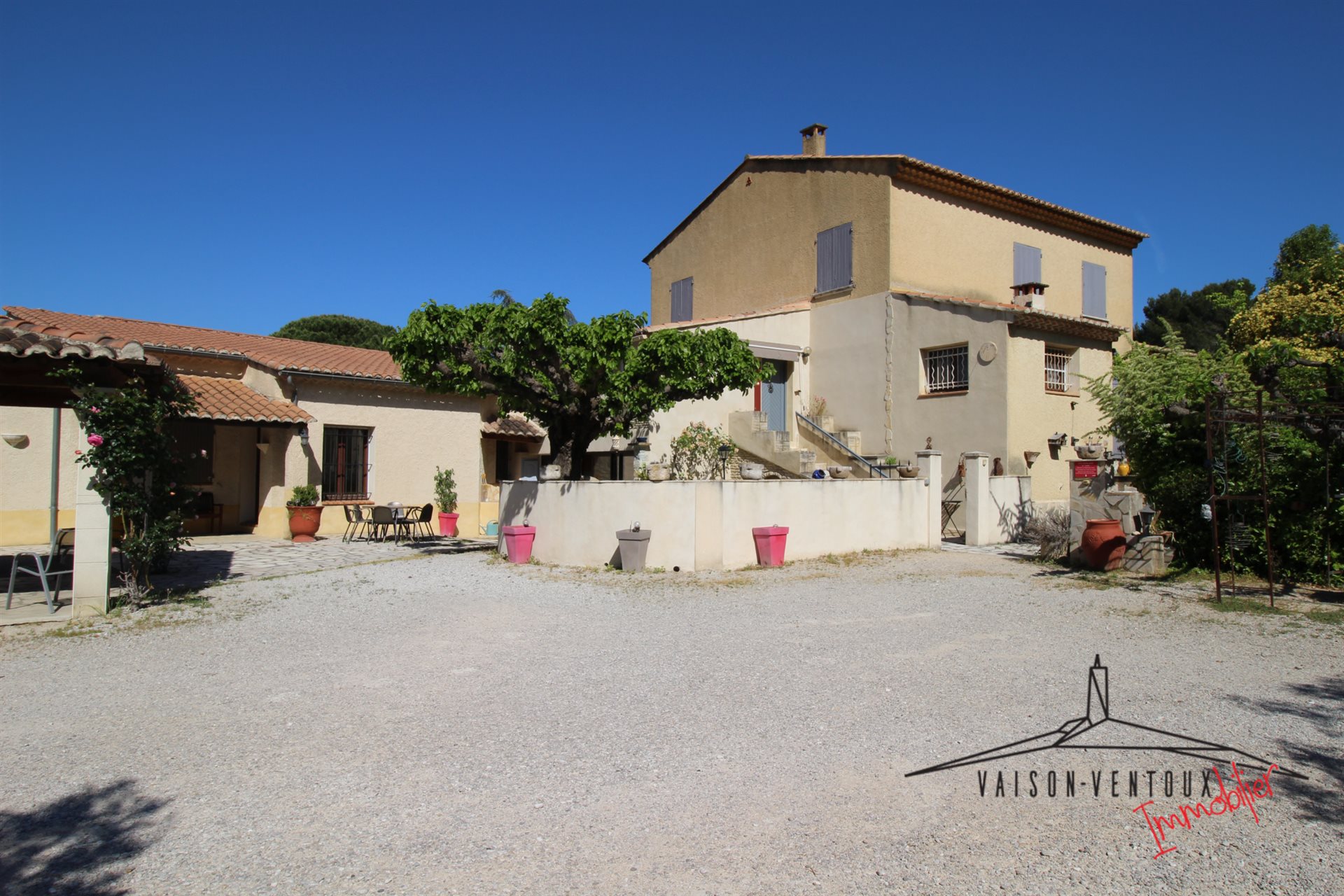 Maison à vendre, 380m², Sablet