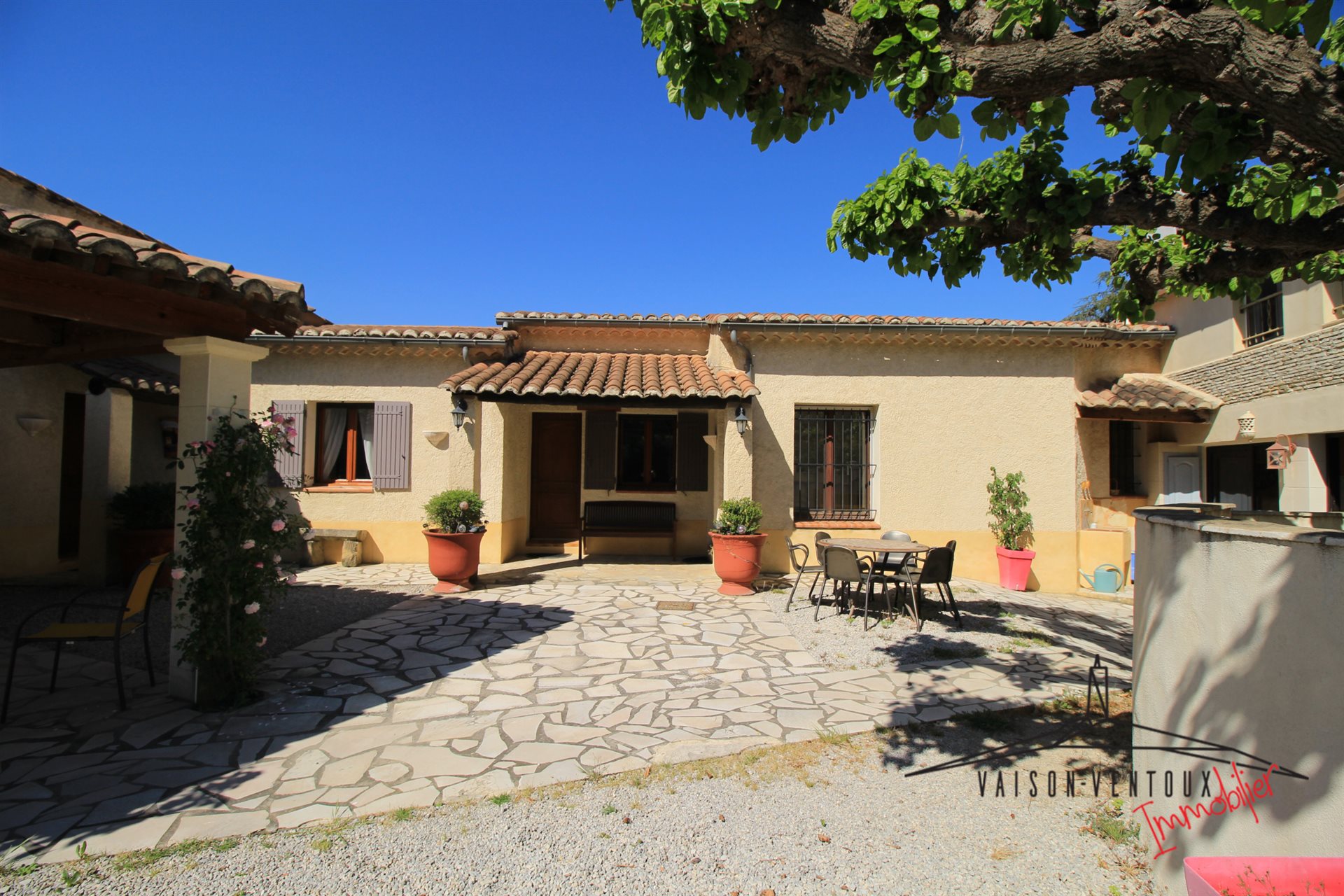 Maison à vendre, 380m², Sablet