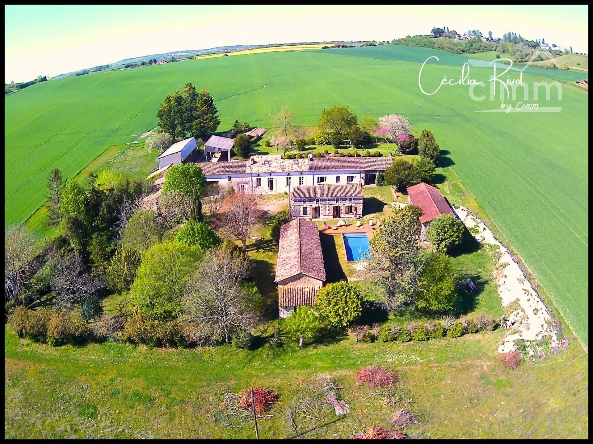 Maison à vendre, 217m², Saint-Martial-de-Mirambeau