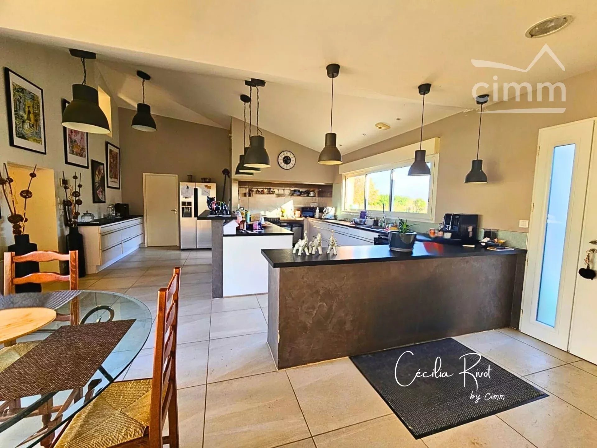 Maison à vendre, 370m², Saint-Christoly-de-Blaye