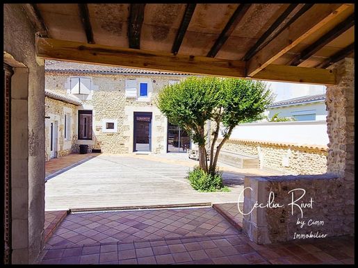 Maison 7 pièces 277 m² · à Montendre · 277 m² · 578 000 €
