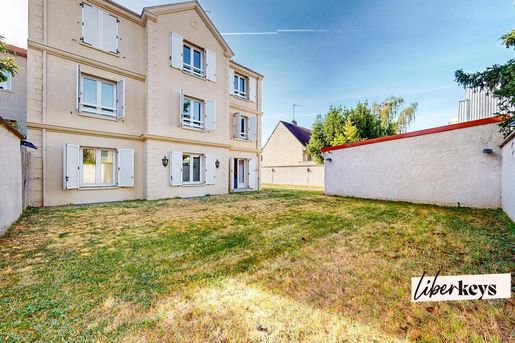 Appartement 2 pièces 146 m² · à Rosny-sous-Bois · 146 m² · 325 000 €