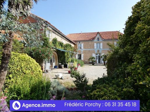 Maison 12 pièces 468 m² · à Castelnau-Rivière-Basse · 468 m² · 438 000 €