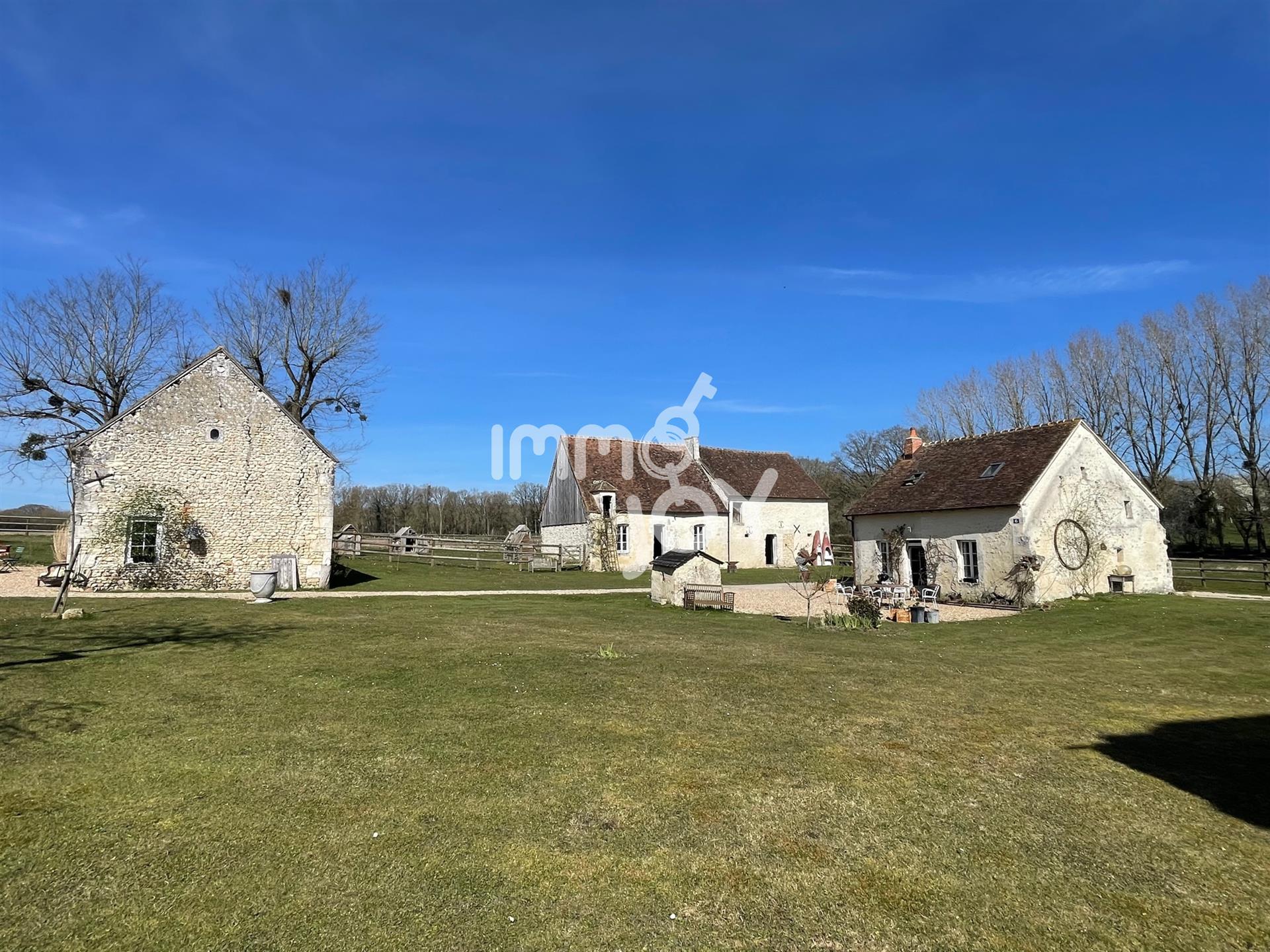 Maison à vendre, 480m², Saint-Mard-de-Réno