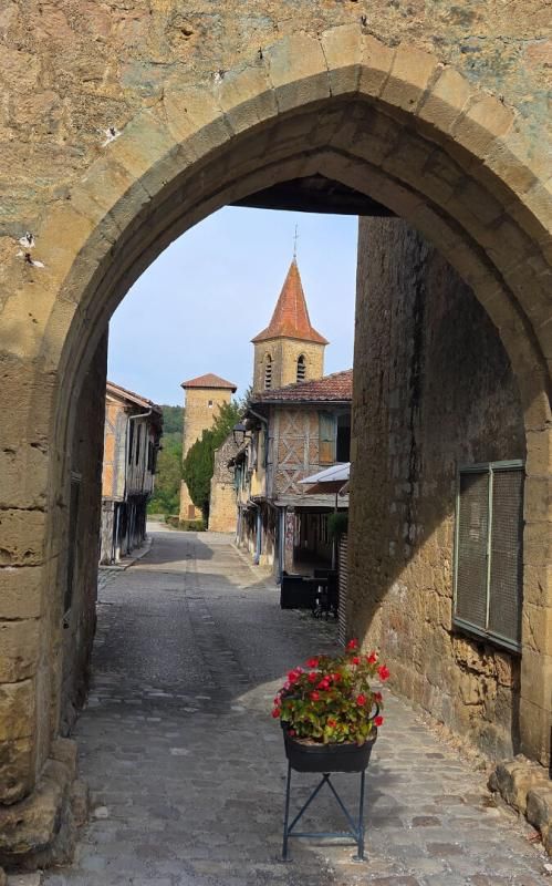 Maison 8 pièces 350 m² · à Tillac · 350 m² · 369 000 €