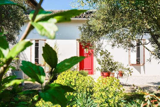 10 pièces 300 m² · à Gaillac · 300 m² · 665 000 €