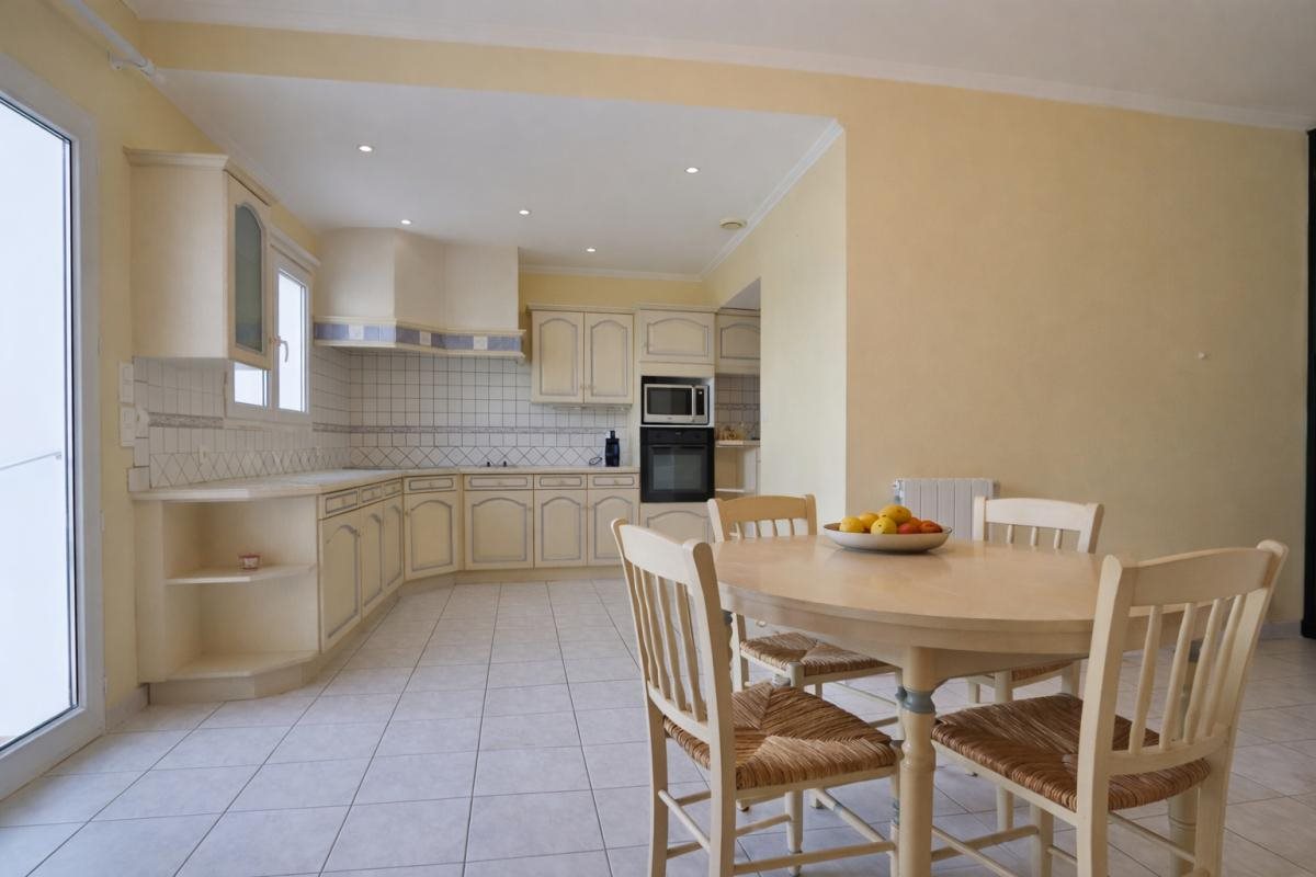 Maison à vendre, 182m², Moux
