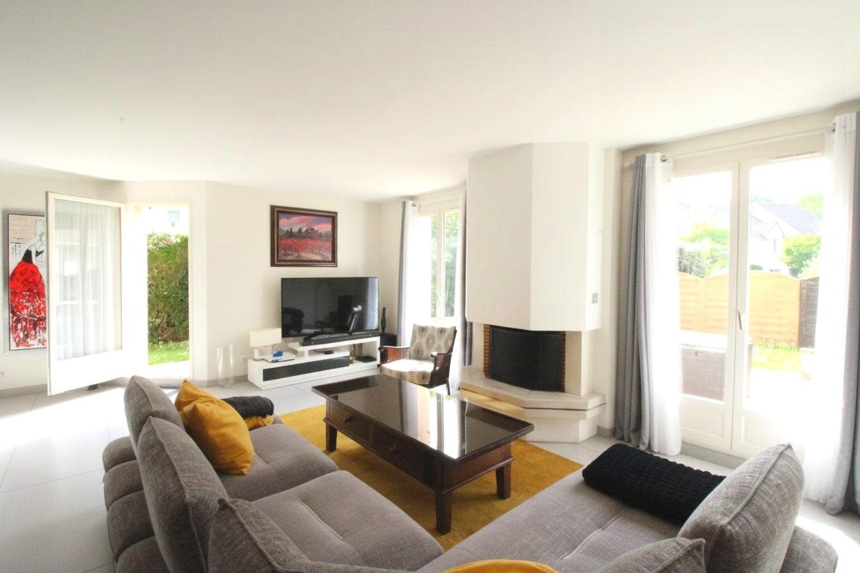 Maison à vendre, 154m², Le Mesnil-Saint-Denis