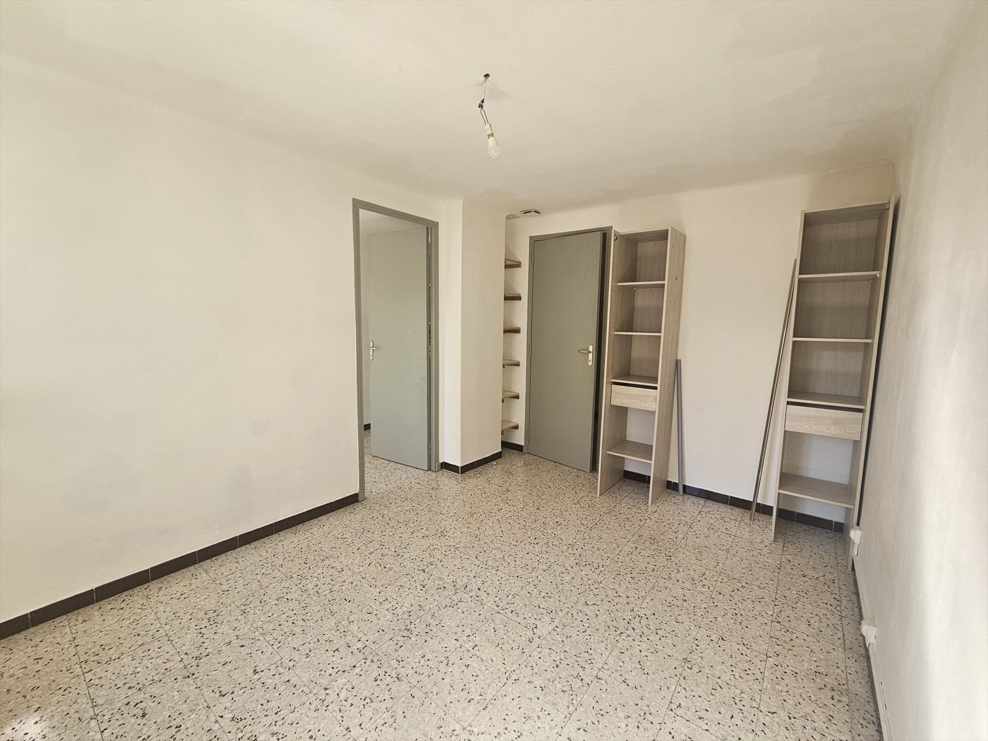 Appartement à louer, 42m², Solliès-Pont