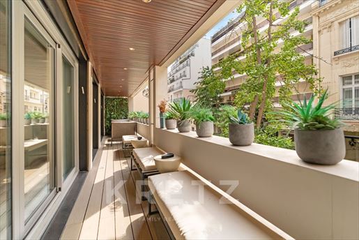 4 pièces 130 m² · à Paris 16ème · 130 m² · 1 690 000 €