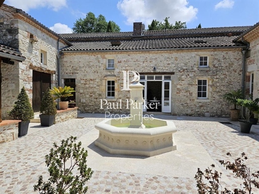 17 pièces 650 m² · à Penne-d'Agenais · 650 m² · 1 290 000 €