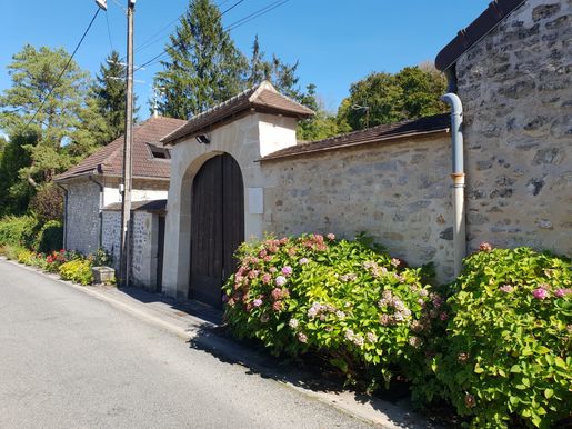 Maison 7 pièces 205 m² · à Séry-Magneval · 205 m² · 499 000 €